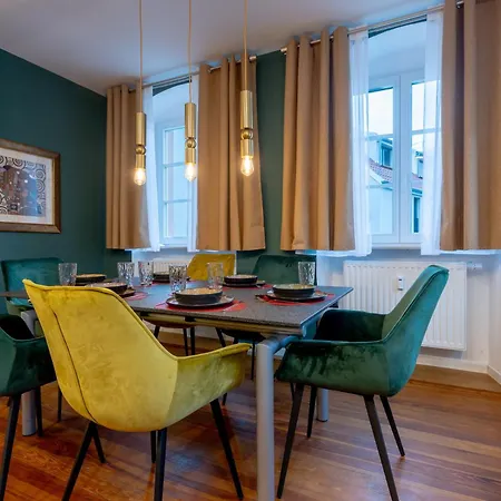 Apartment Lit Living Altstadt - Boutique - Parking